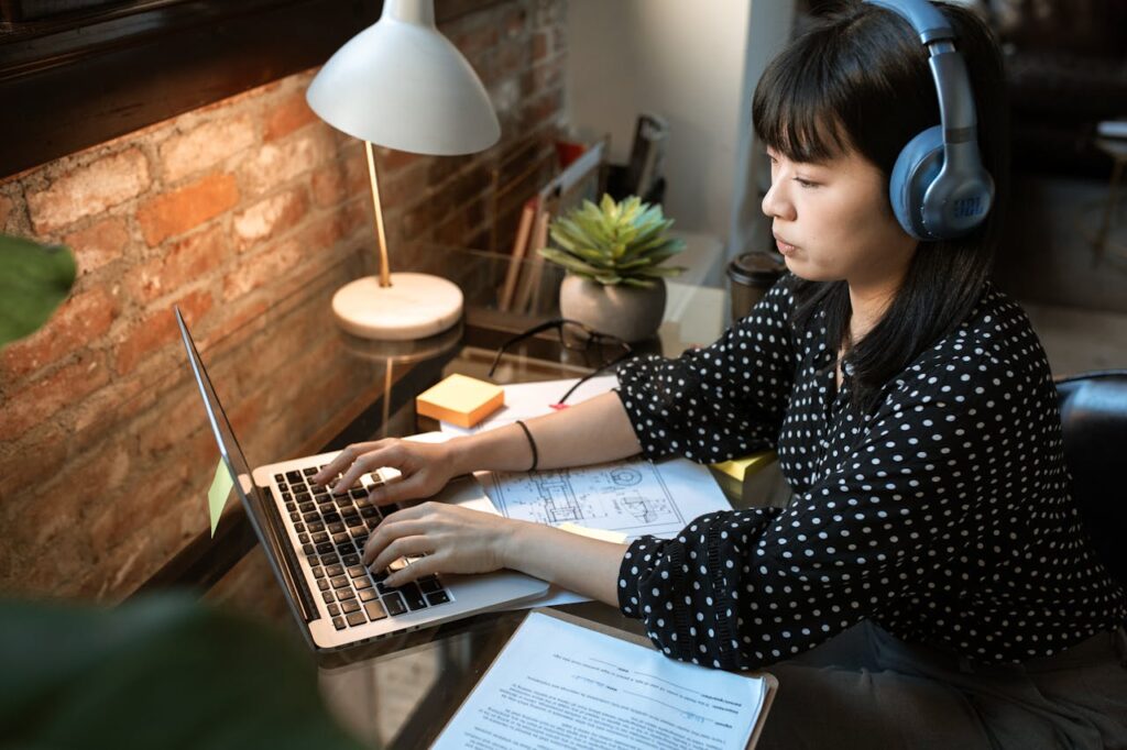 How to make money from home online